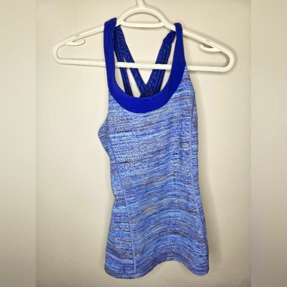 Lululemon Women'a Criss CrossTank Top With Built in Bra. Blue. Size 6